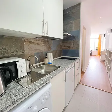 Apartment Renovado En By Bebalmy *